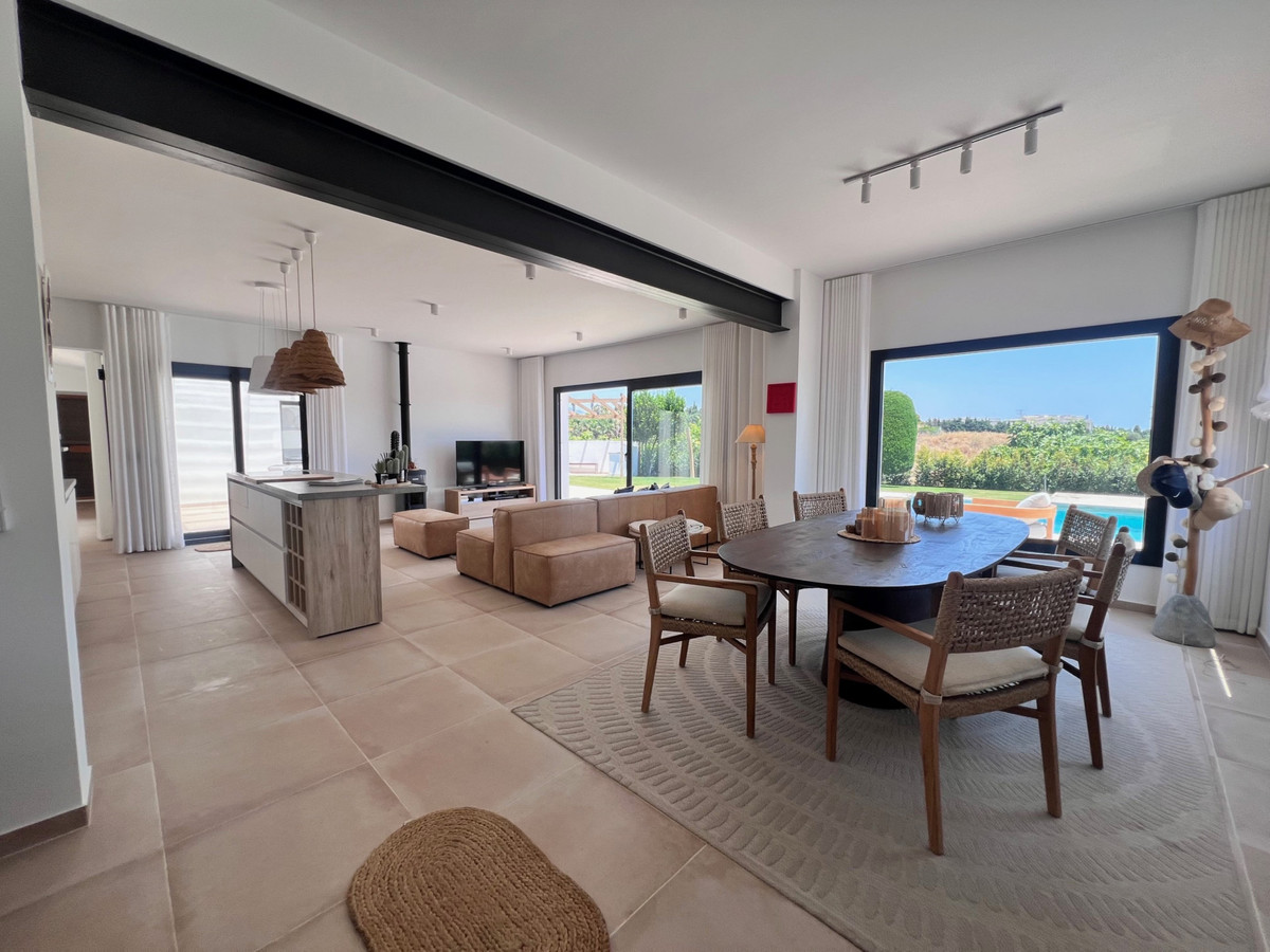3 Bed Townhouse for sale in New Golden Mile Costa Del Sol, Málaga, Spain