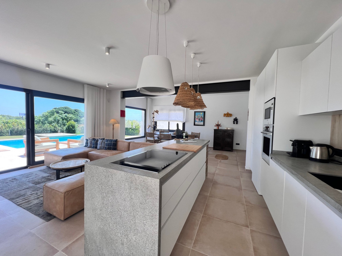 3 Bed Townhouse for sale in New Golden Mile Costa Del Sol, Málaga, Spain