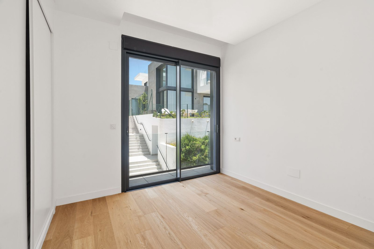 Se vende Pareada de 5 dormitorios en Costa Del Sol, Málaga, España