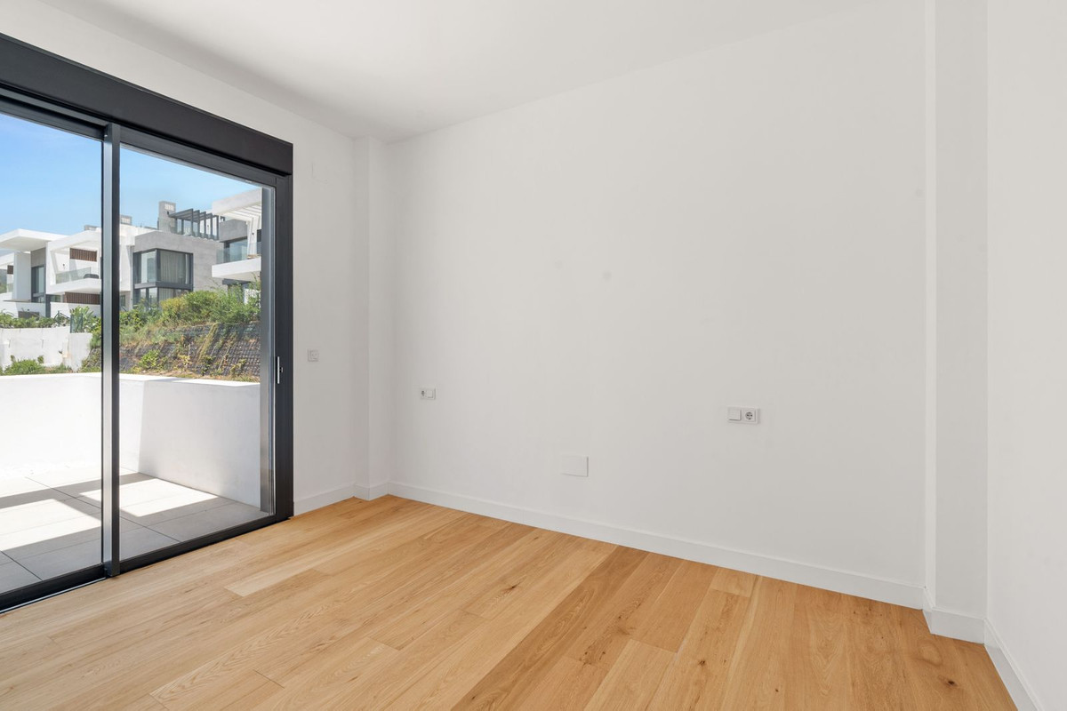 Se vende Pareada de 5 dormitorios en Costa Del Sol, Málaga, España