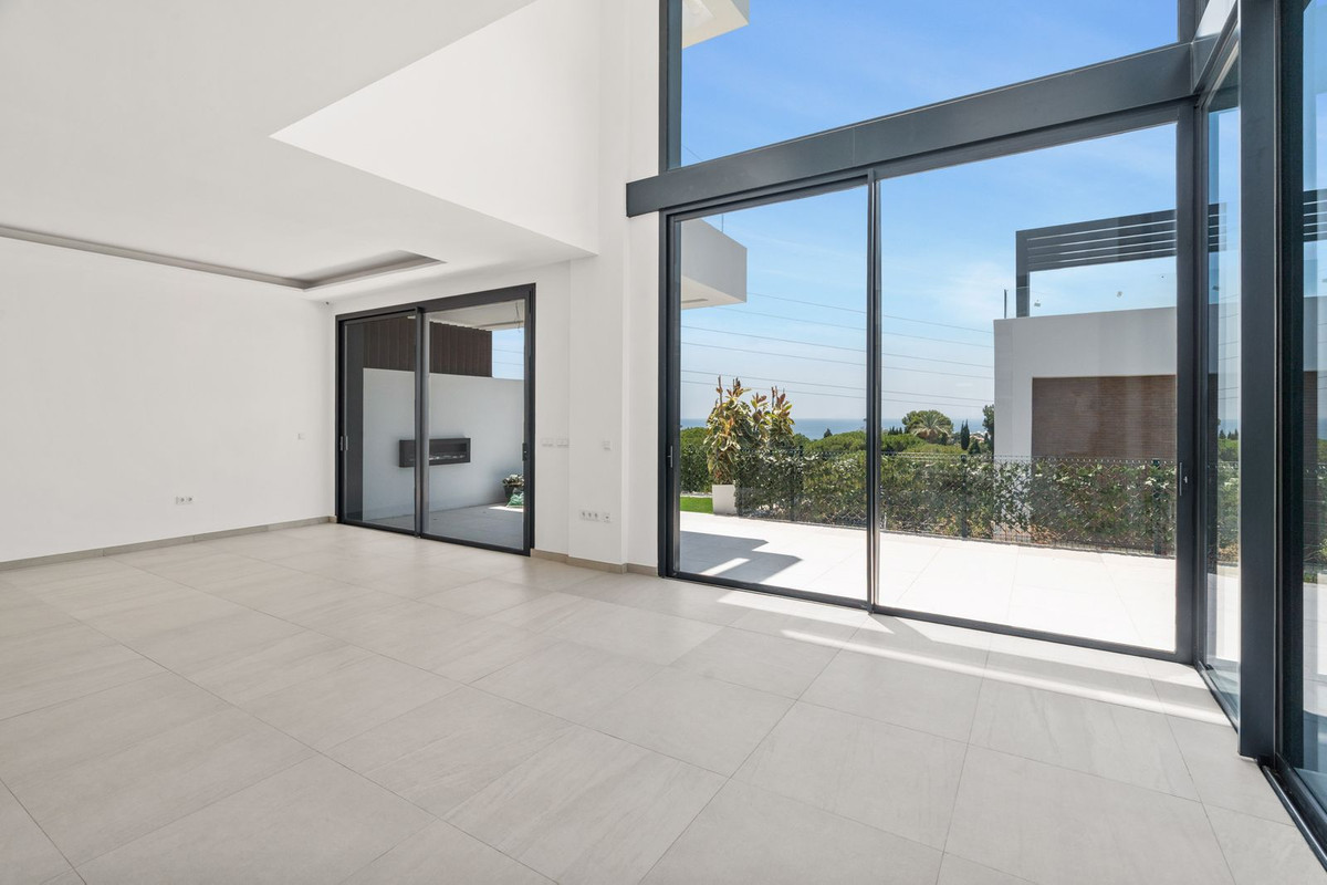 Se vende Pareada de 5 dormitorios en Costa Del Sol, Málaga, España