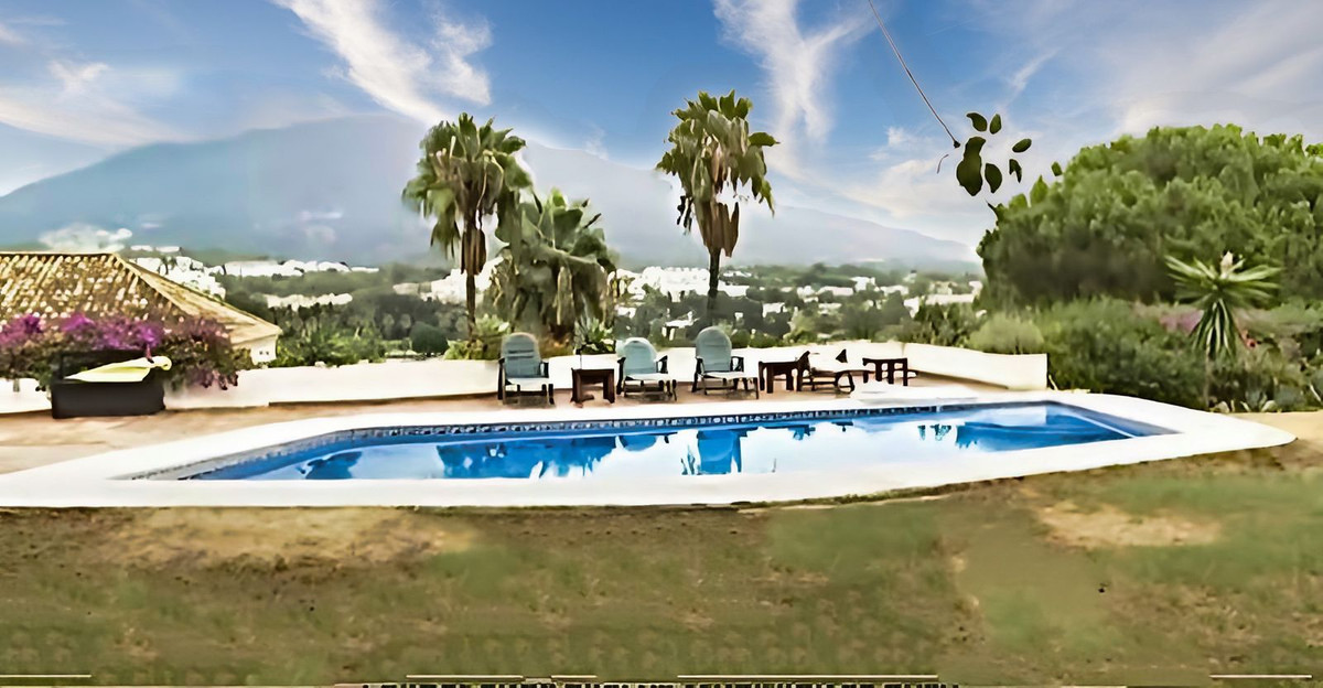 Se vende Villa - Chalet de 5 dormitorios en Costa Del Sol, Málaga, España