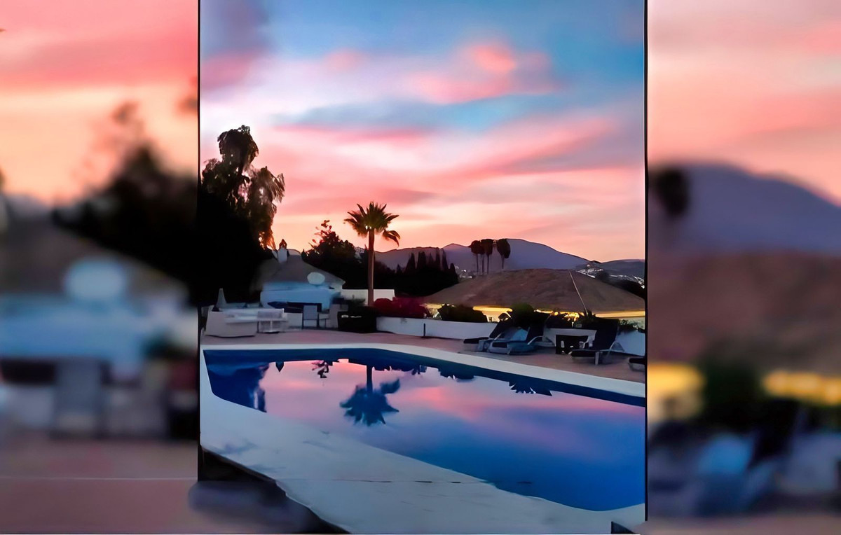 Se vende Villa - Chalet de 5 dormitorios en Costa Del Sol, Málaga, España