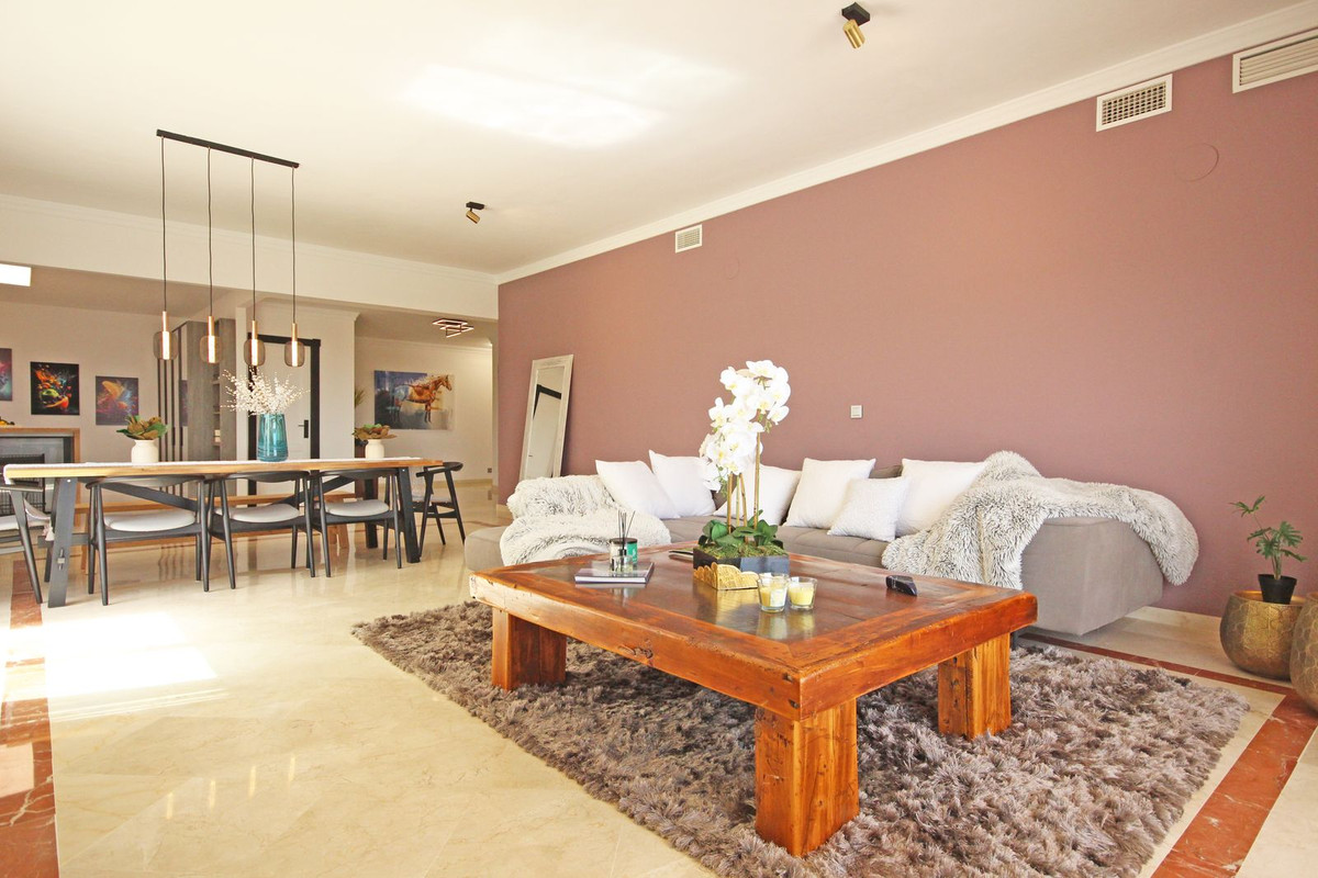 Se vende Apartamento Planta Media de 3 dormitorios en Costa Del Sol, Cadiz, España