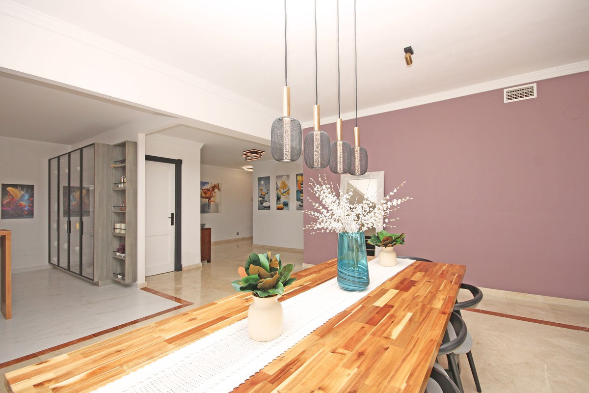 Se vende Apartamento Planta Media de 3 dormitorios en Costa Del Sol, Cadiz, España