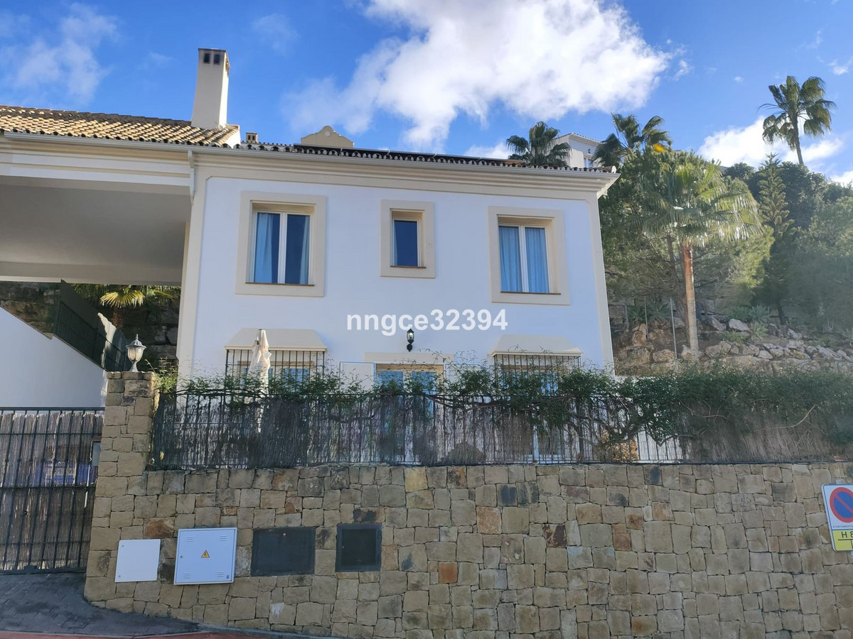 2 Bed Townhouse for sale in Istán Costa Del Sol, Málaga, Spain