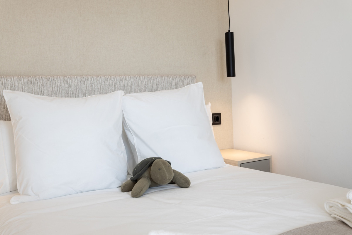 4 Bed Apartment for sale in Nueva Andalucía Costa Del Sol, Málaga, Spain