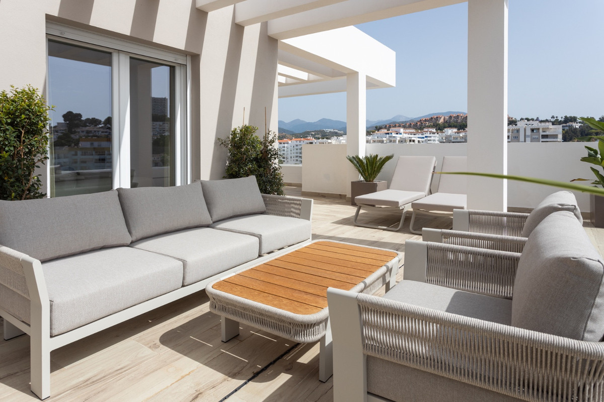 4 Bed Apartment for sale in Nueva Andalucía Costa Del Sol, Málaga, Spain