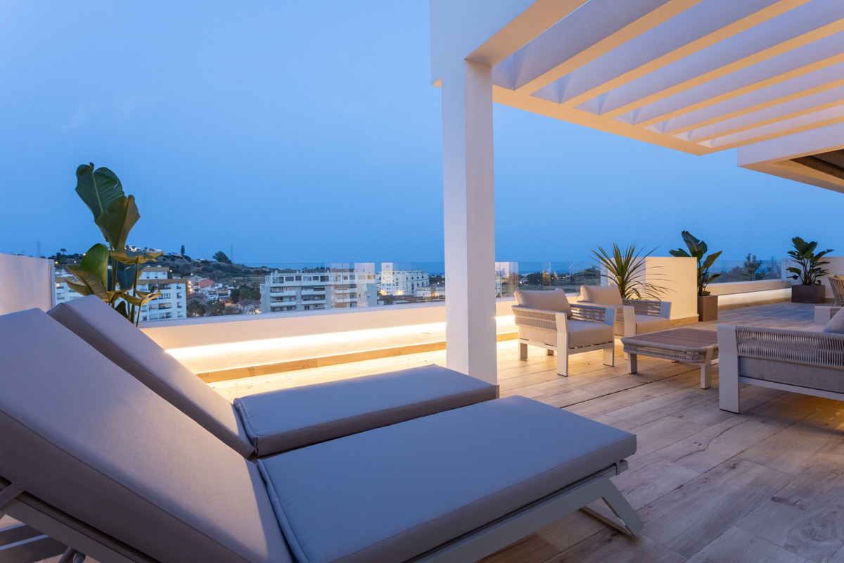 4 Bed Apartment for sale in Nueva Andalucía Costa Del Sol, Málaga, Spain