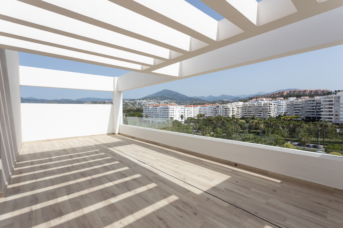 4 Bed Apartment for sale in Nueva Andalucía Costa Del Sol, Málaga, Spain