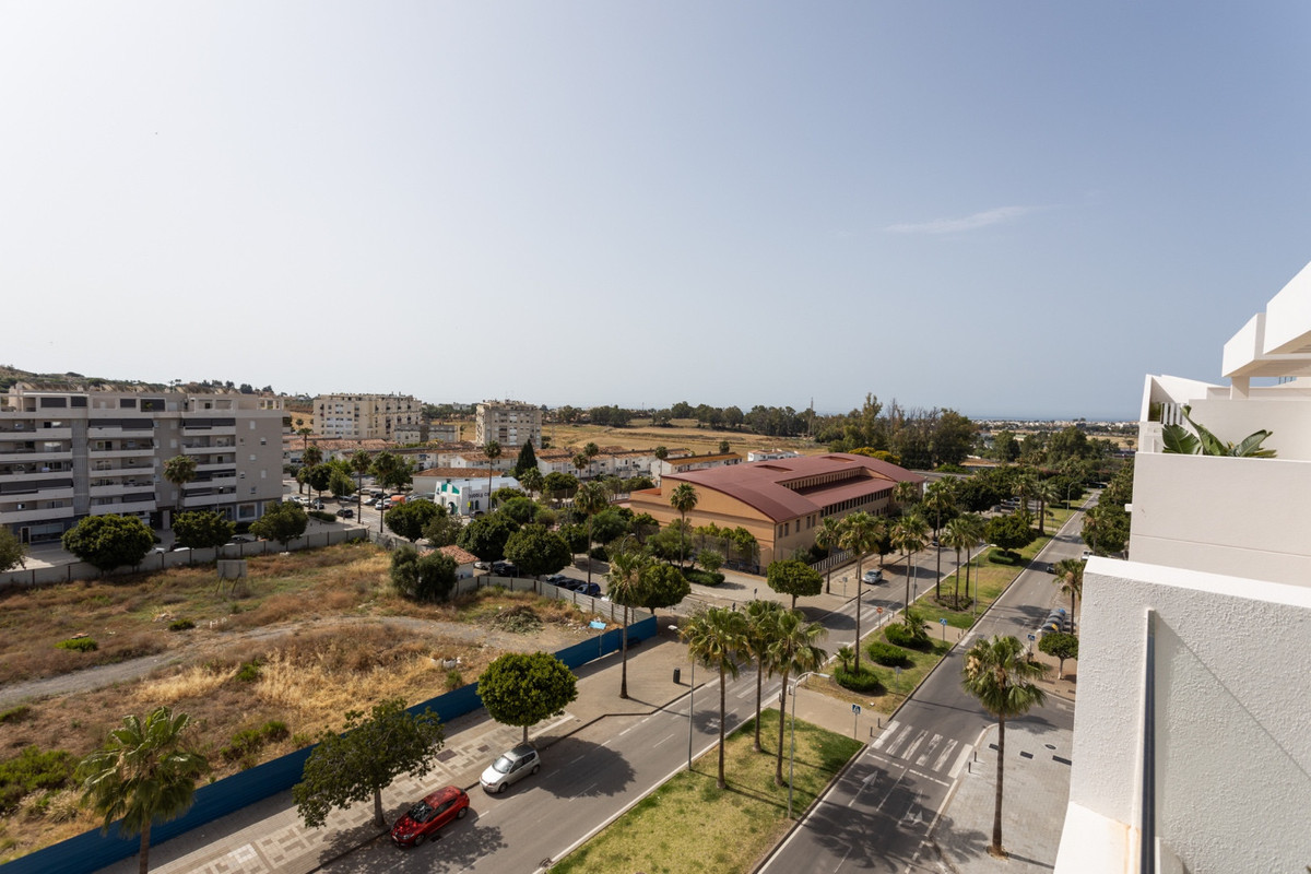 4 Bed Apartment for sale in Nueva Andalucía Costa Del Sol, Málaga, Spain
