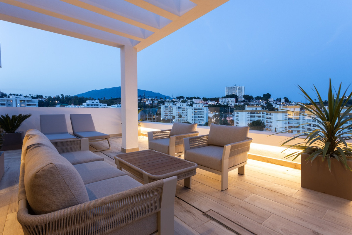 4 Bed Apartment for sale in Nueva Andalucía Costa Del Sol, Málaga, Spain