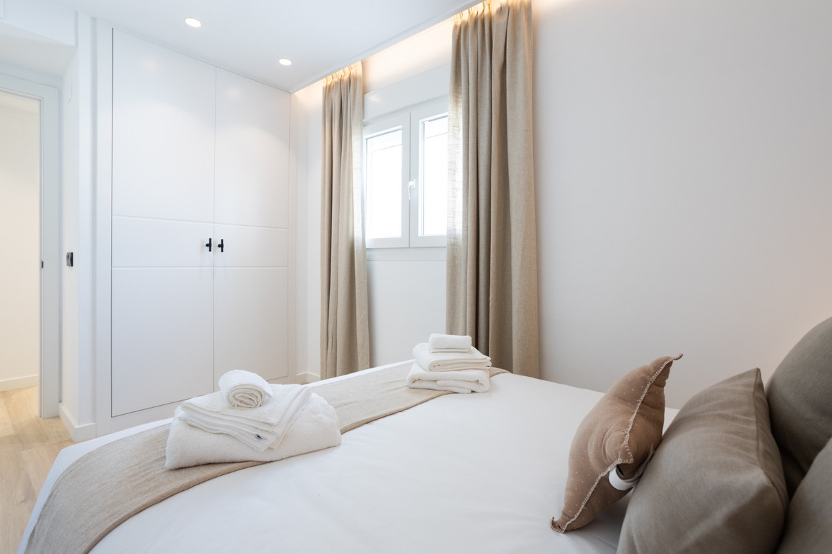 Se vende Apartamento Planta Media de 2 dormitorios en Costa Del Sol, Málaga, España