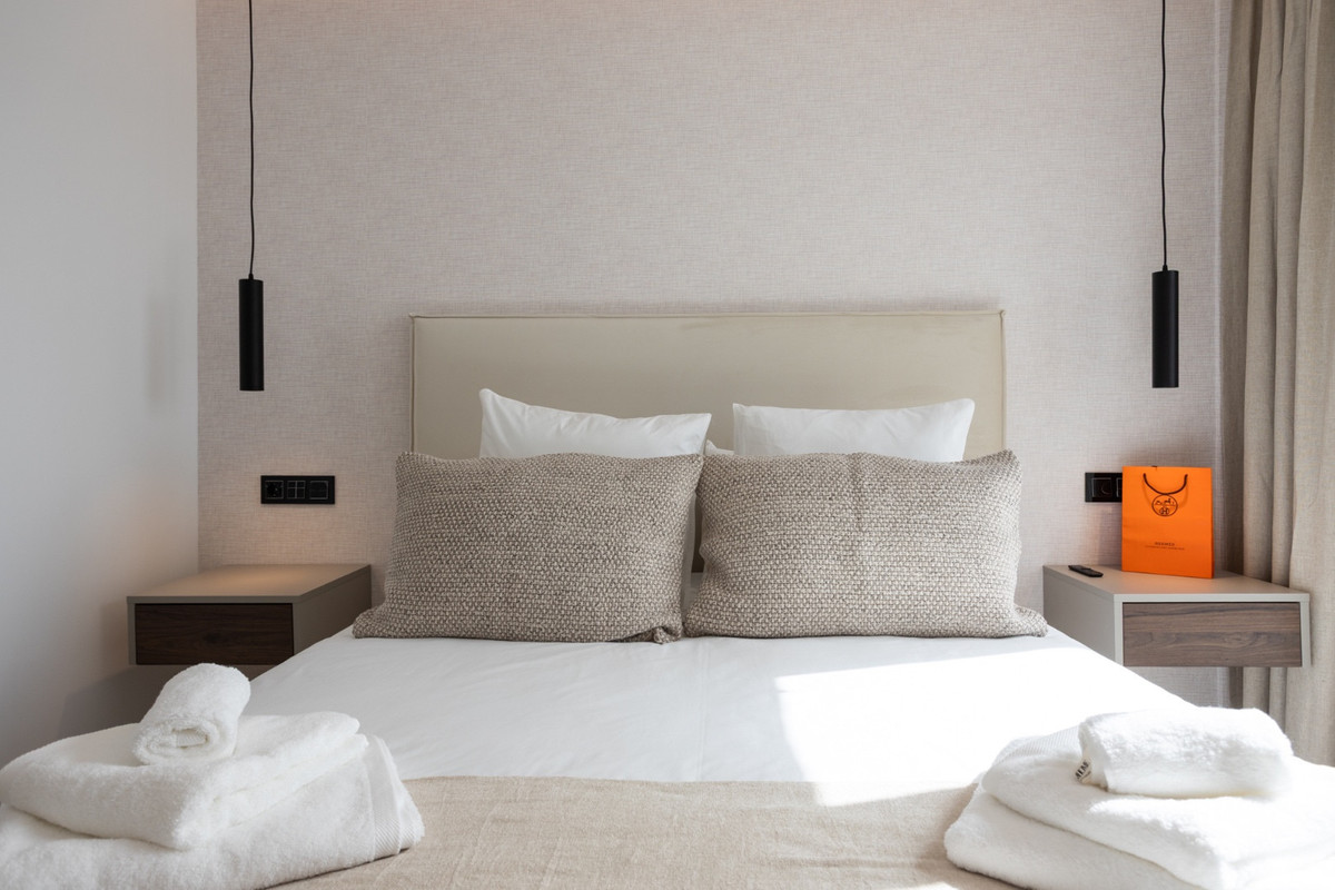 Se vende Apartamento Planta Media de 2 dormitorios en Costa Del Sol, Málaga, España