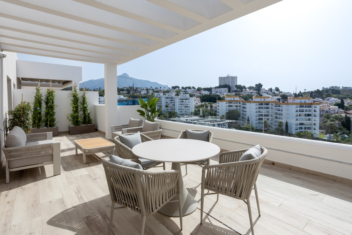 Se vende Apartamento Planta Media de 2 dormitorios en Costa Del Sol, Málaga, España