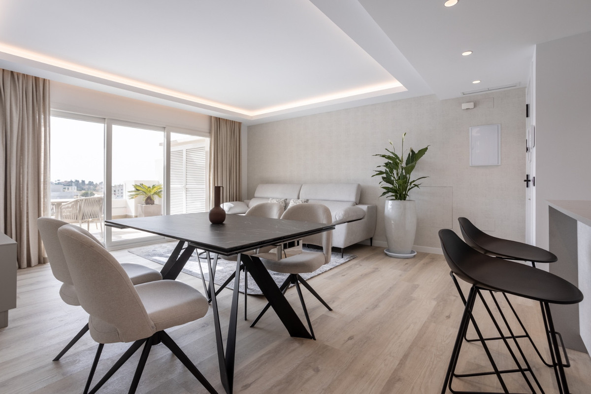 Se vende Apartamento Planta Media de 2 dormitorios en Costa Del Sol, Málaga, España