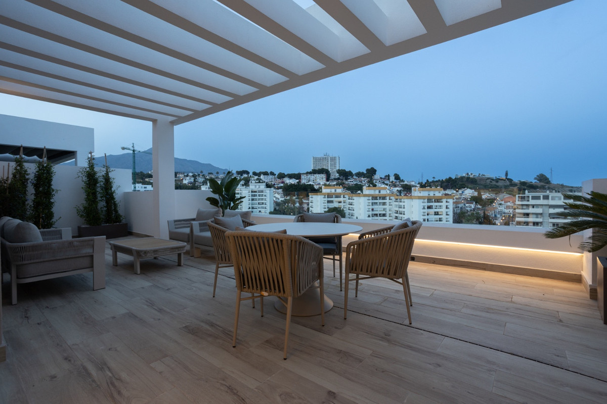 Se vende Apartamento Planta Media de 2 dormitorios en Costa Del Sol, Málaga, España