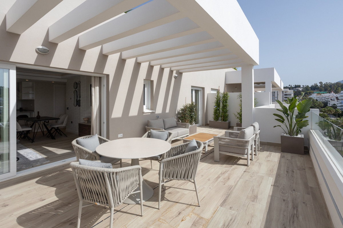 Se vende Apartamento Planta Media de 2 dormitorios en Costa Del Sol, Málaga, España