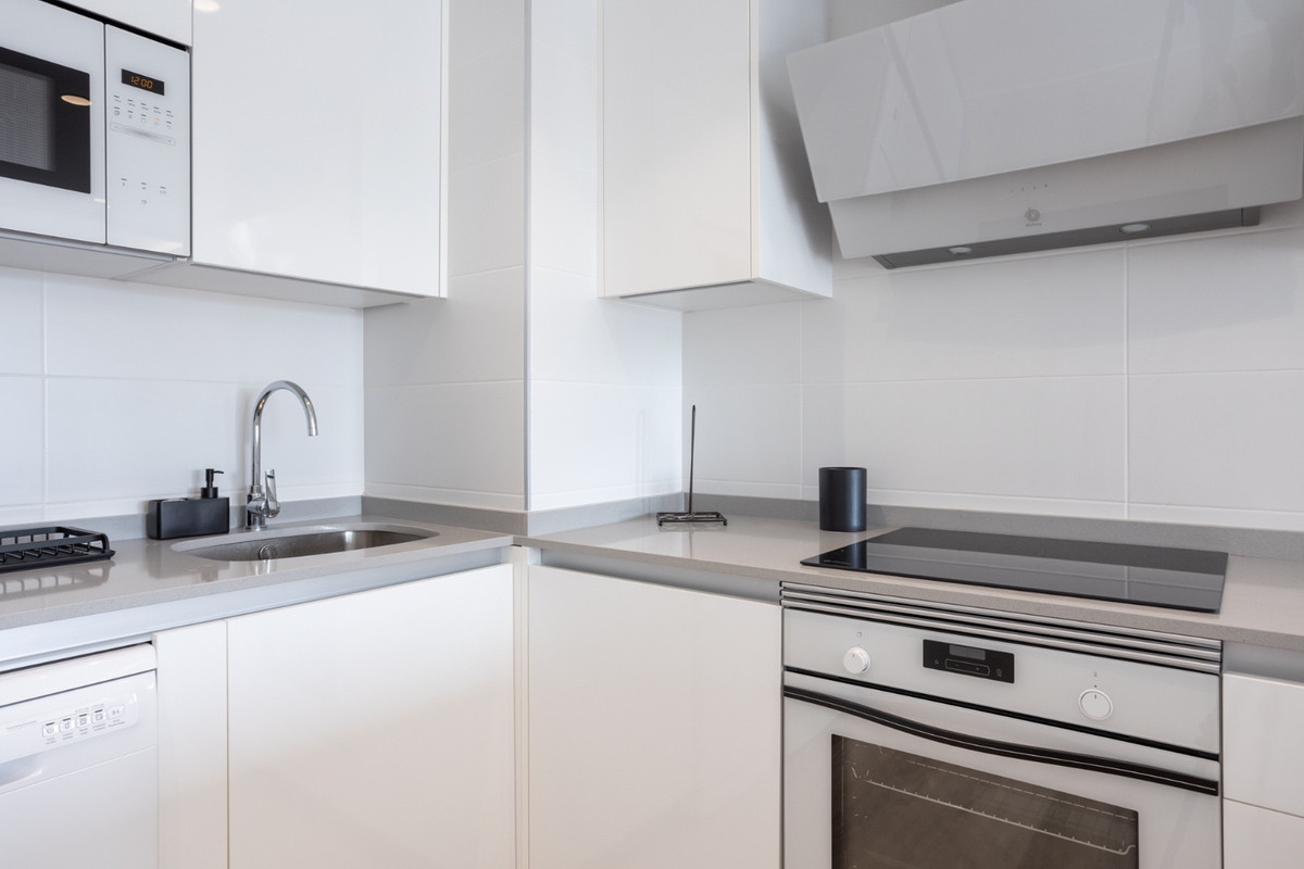 Se vende Apartamento Planta Media de 2 dormitorios en Costa Del Sol, Málaga, España