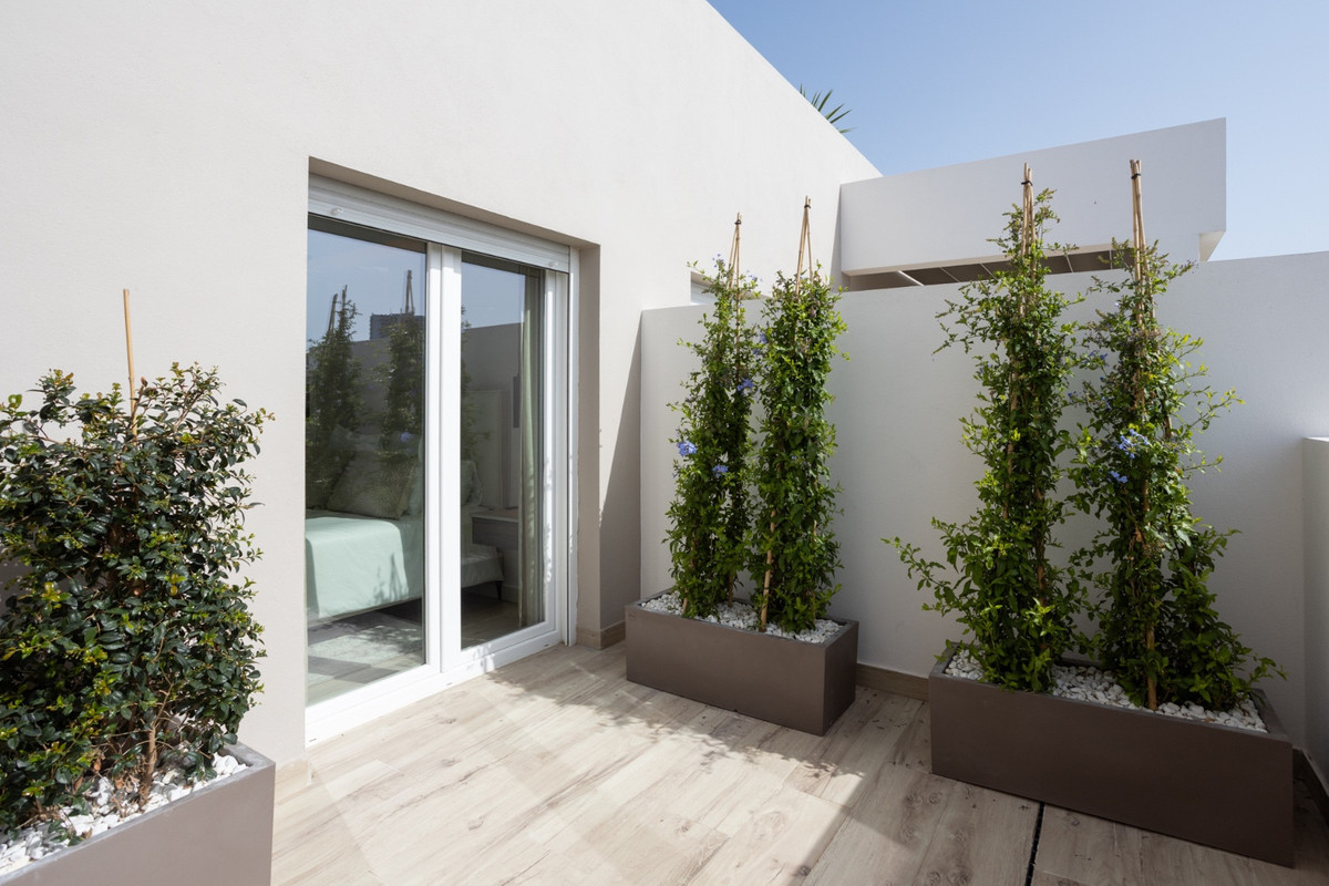 Se vende Apartamento Planta Media de 2 dormitorios en Costa Del Sol, Málaga, España