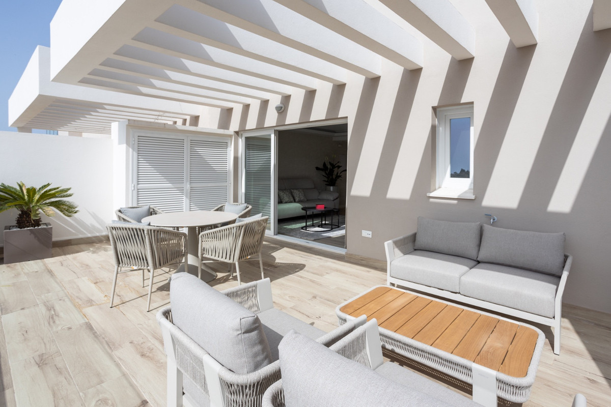 Se vende Apartamento Planta Media de 2 dormitorios en Costa Del Sol, Málaga, España