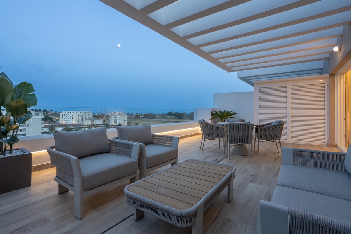 Se vende Apartamento Planta Media de 2 dormitorios en Costa Del Sol, Málaga, España