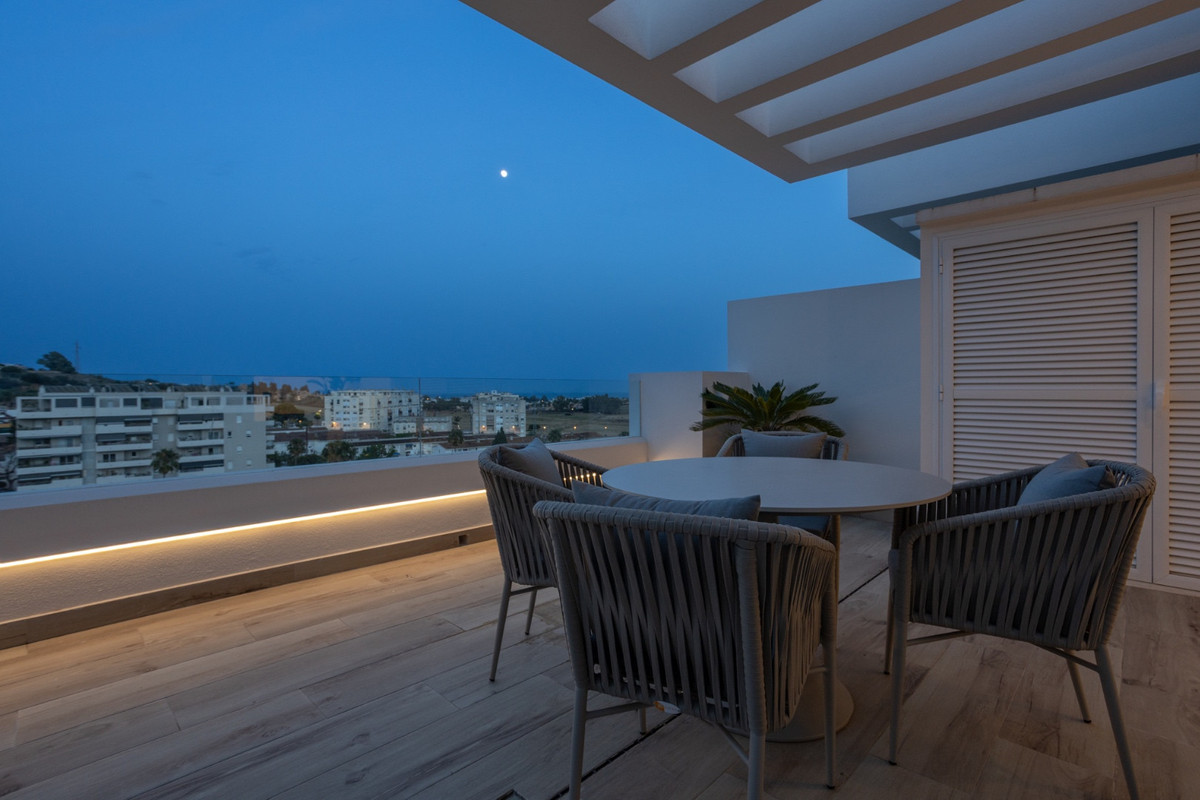 Se vende Apartamento Planta Media de 2 dormitorios en Costa Del Sol, Málaga, España