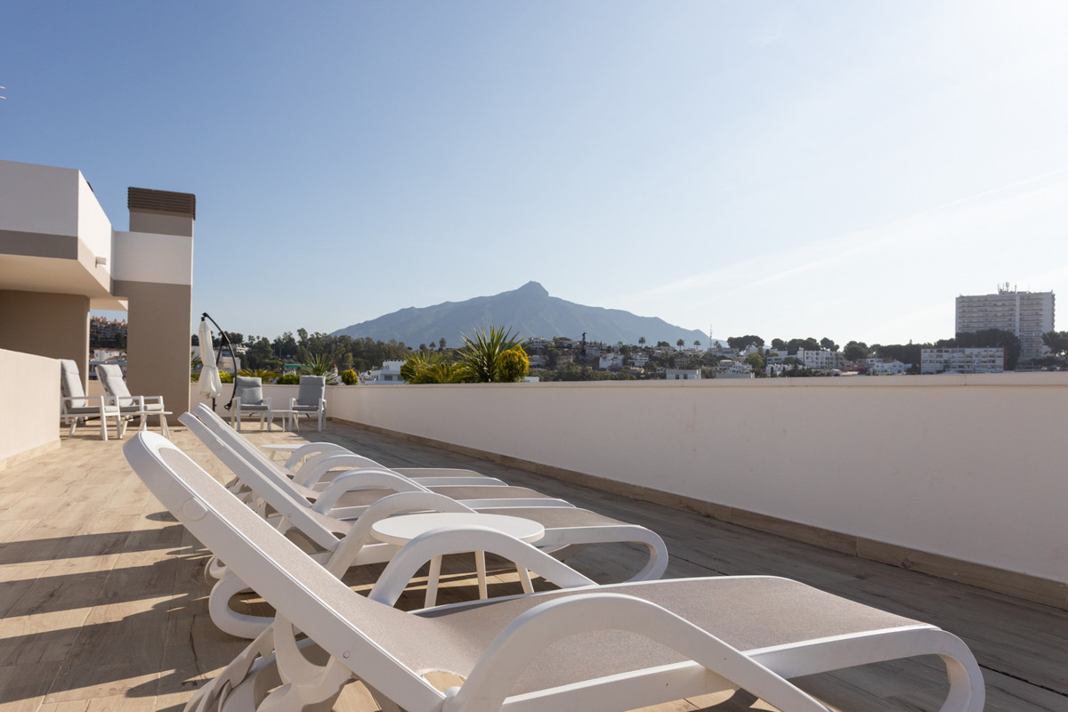 Se vende Apartamento Planta Media de 2 dormitorios en Costa Del Sol, Málaga, España