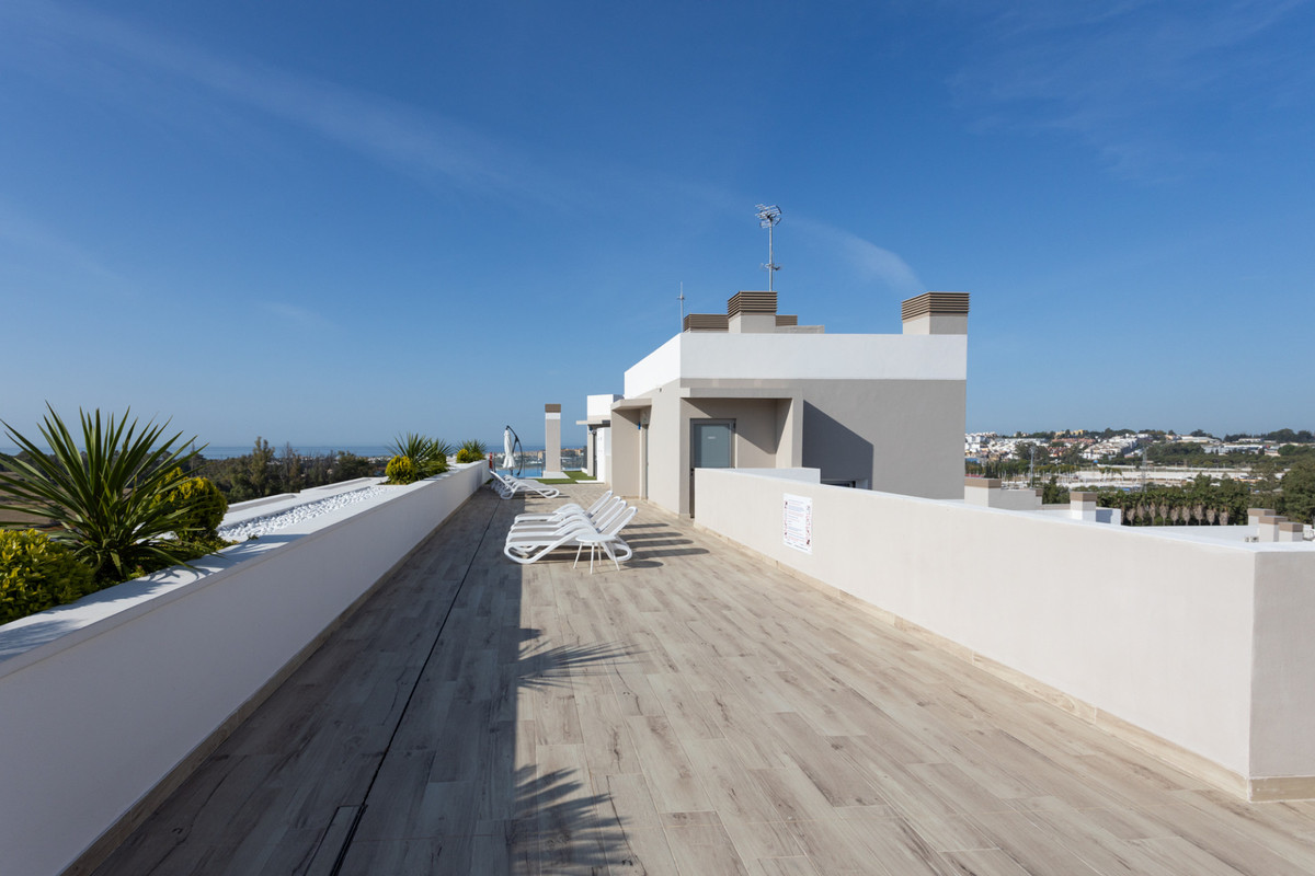 Se vende Apartamento Planta Media de 2 dormitorios en Costa Del Sol, Málaga, España