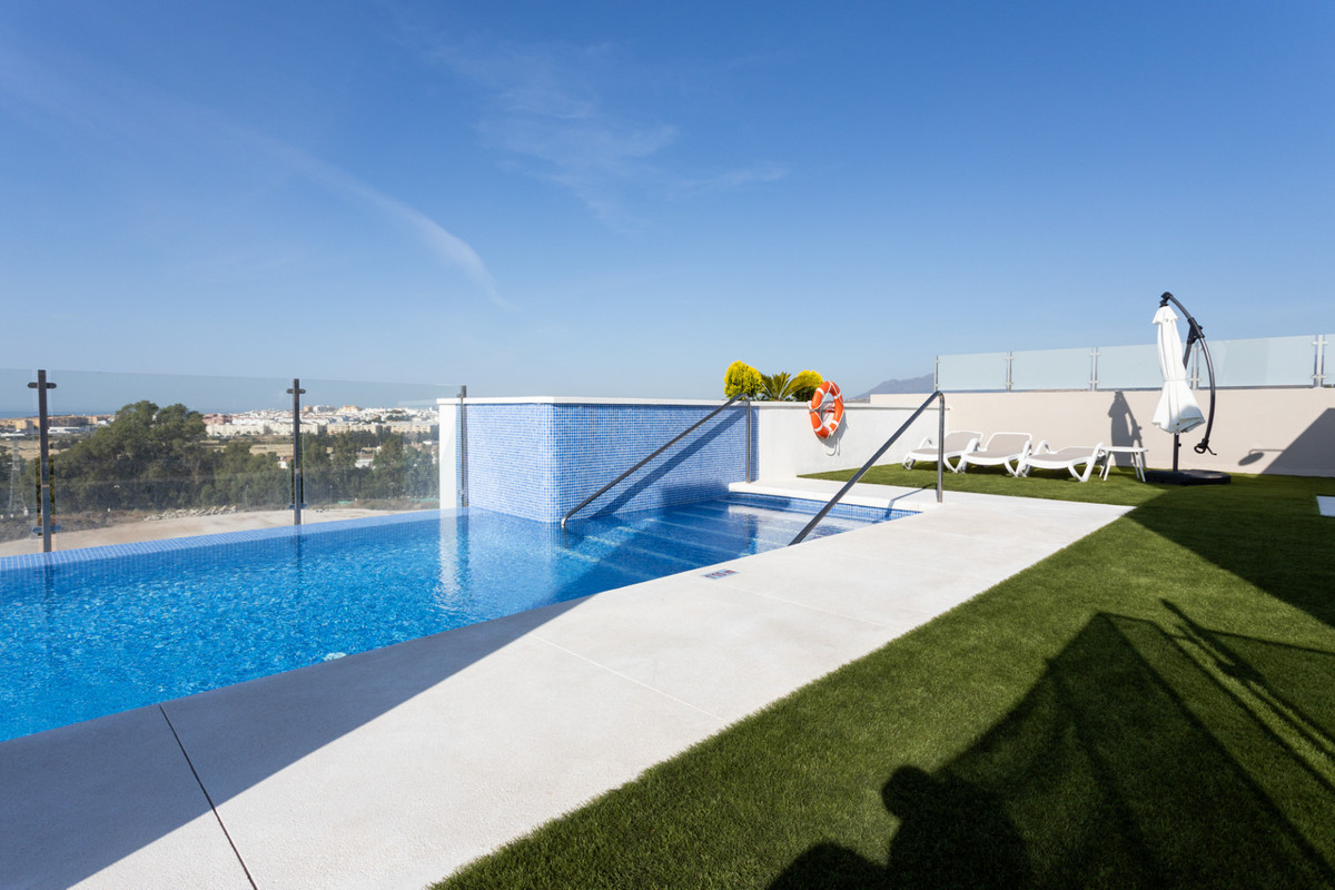 Se vende Apartamento Planta Media de 2 dormitorios en Costa Del Sol, Málaga, España