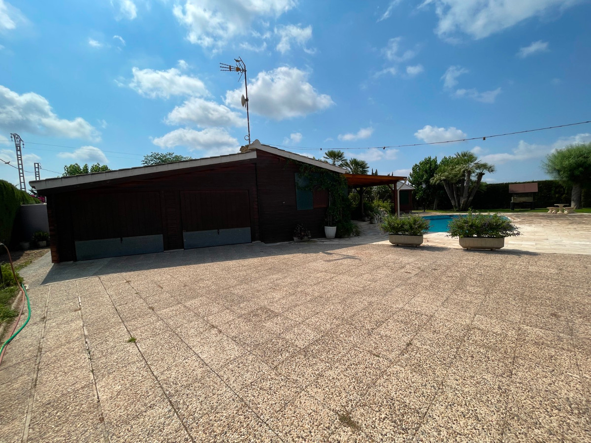 Se vende Villa - Chalet de 4 dormitorios en Costa Blanca, Alicante, España