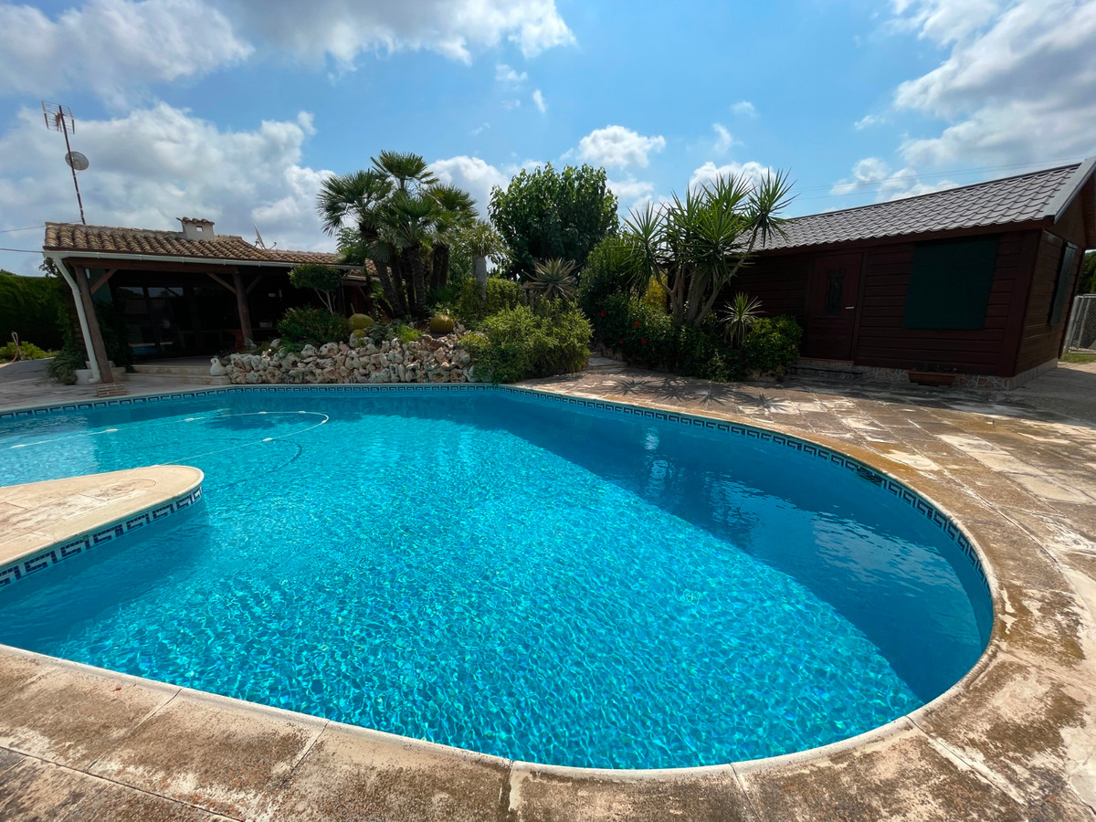 Se vende Villa - Chalet de 4 dormitorios en Costa Blanca, Alicante, España