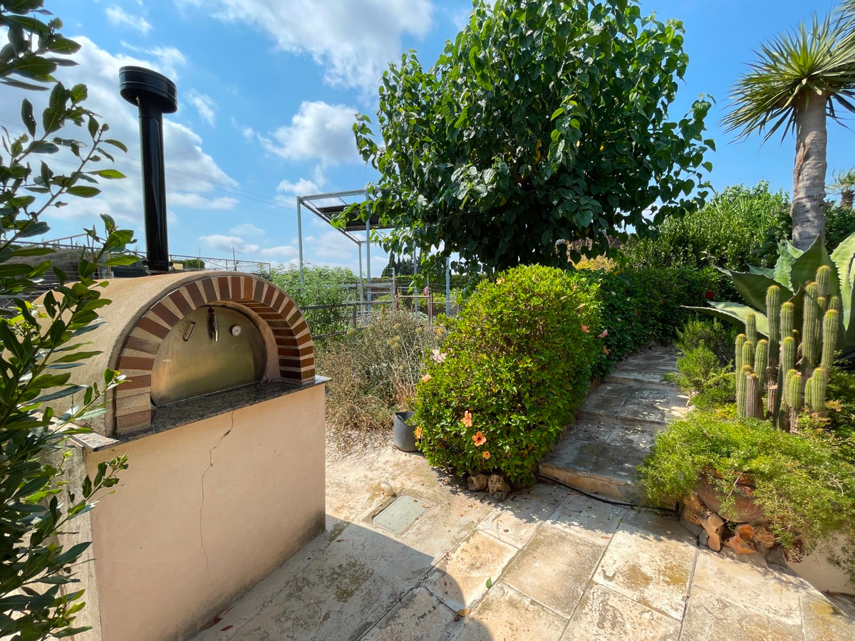 Se vende Villa - Chalet de 4 dormitorios en Costa Blanca, Alicante, España