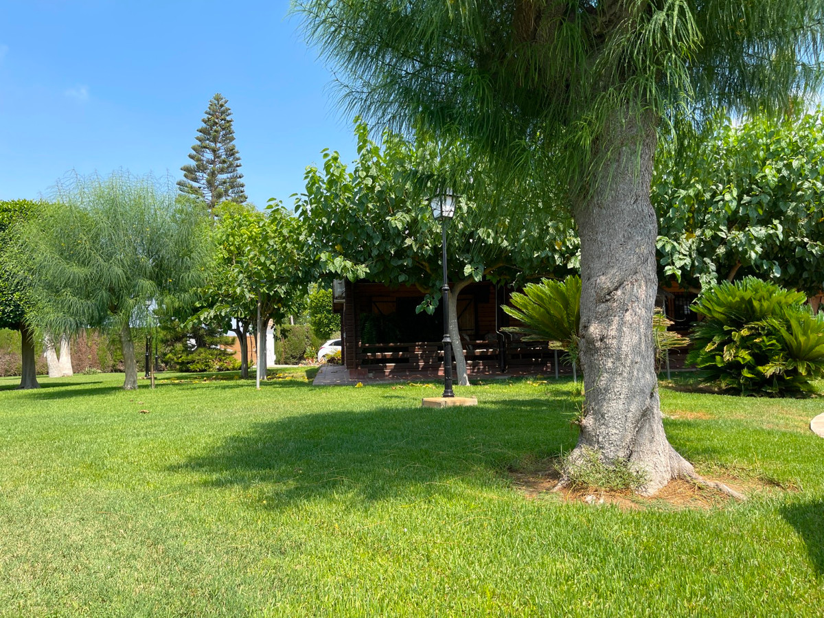 Se vende Villa - Chalet de 4 dormitorios en Costa Blanca, Alicante, España