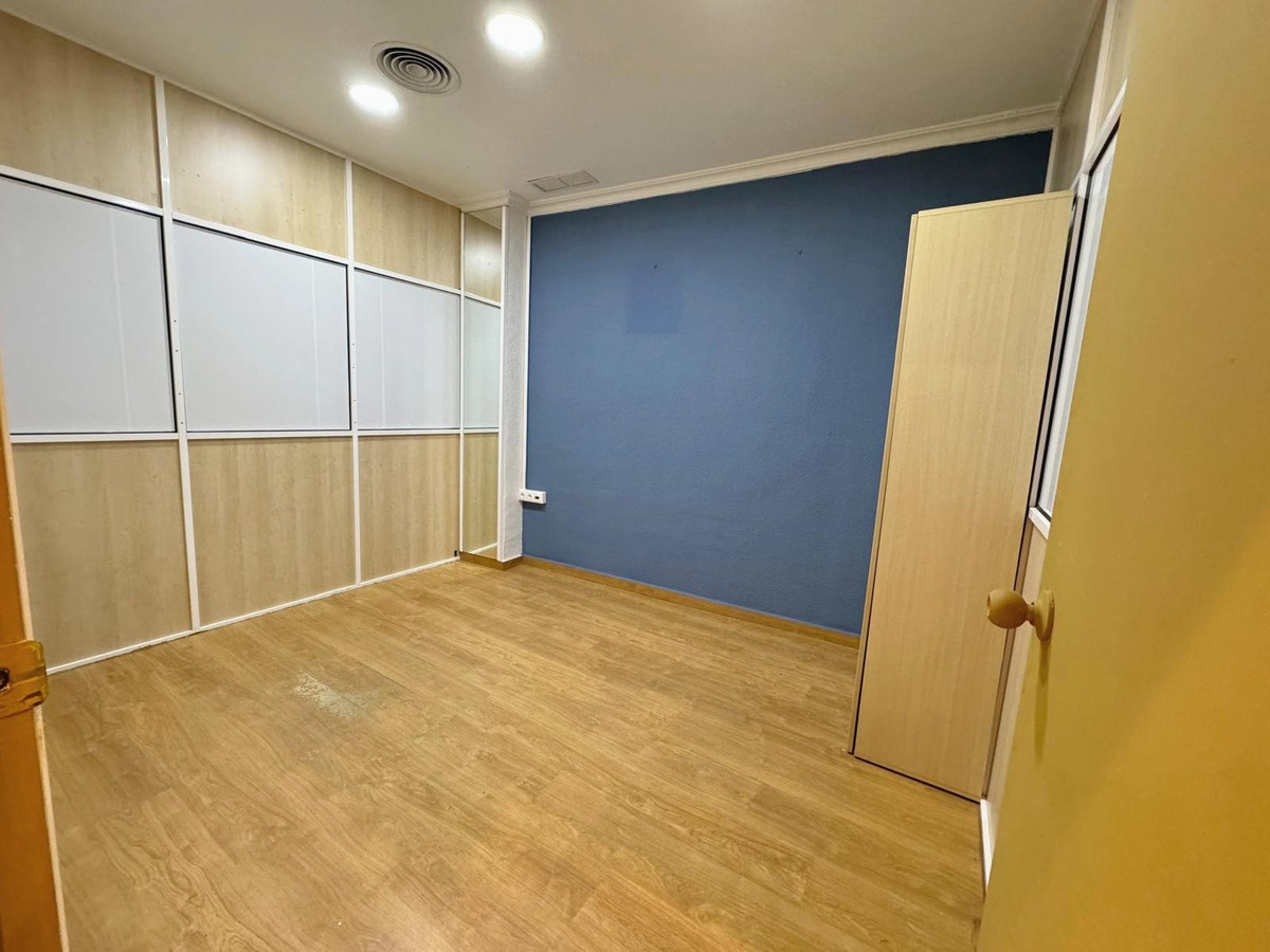 3 Bed Commercial unit for sale in Guardamar Del Segura Costa Blanca, Alicante, Spain