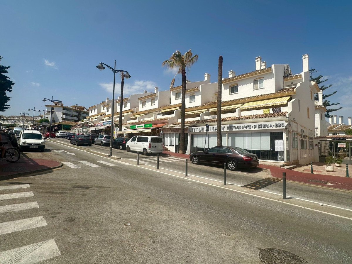 3 Bed Apartment for sale in Calahonda Costa Del Sol, Málaga, Spain