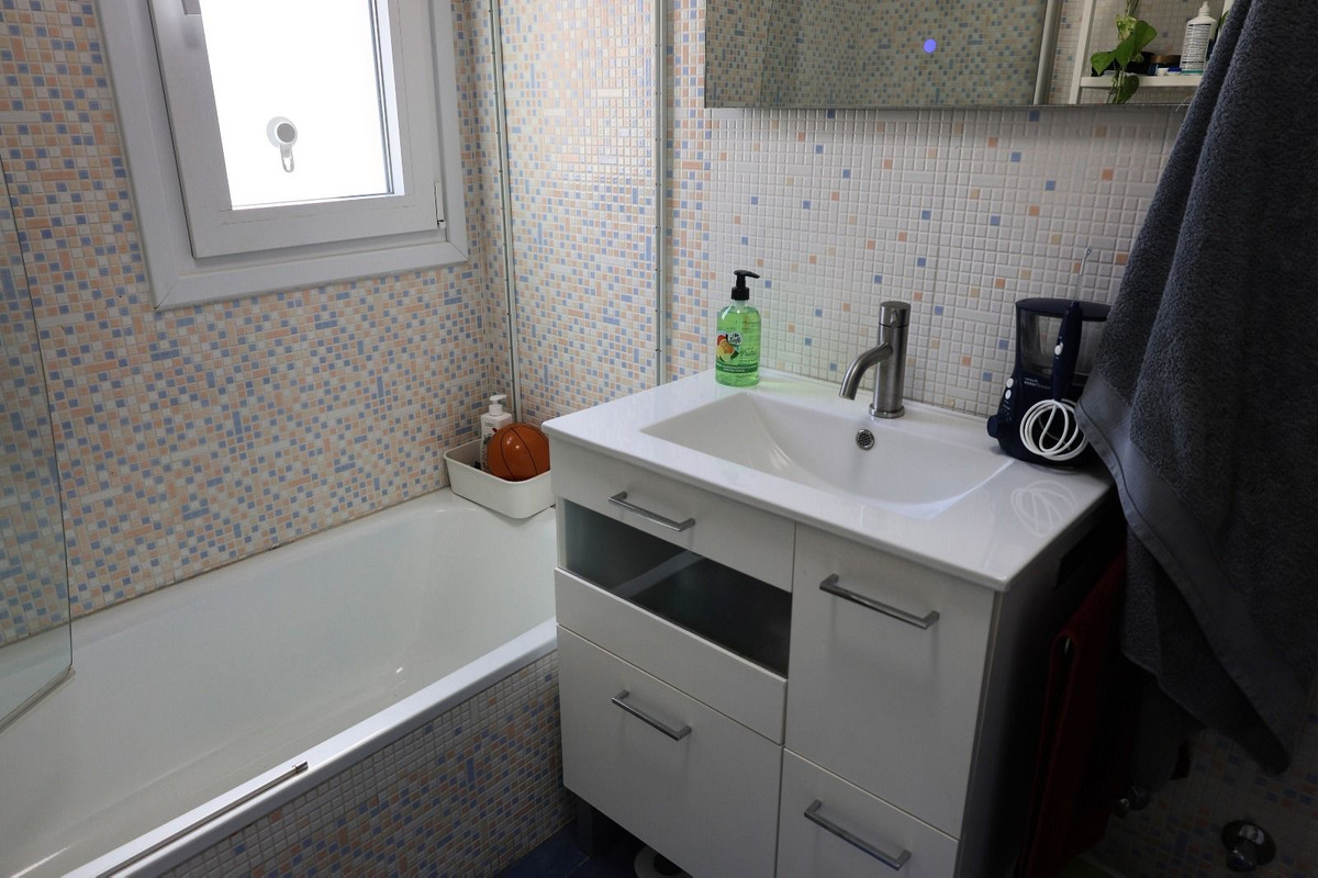 3 Bed Apartment for sale in Calahonda Costa Del Sol, Málaga, Spain