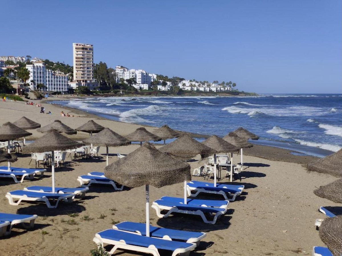 3 Bed Apartment for sale in Calahonda Costa Del Sol, Málaga, Spain