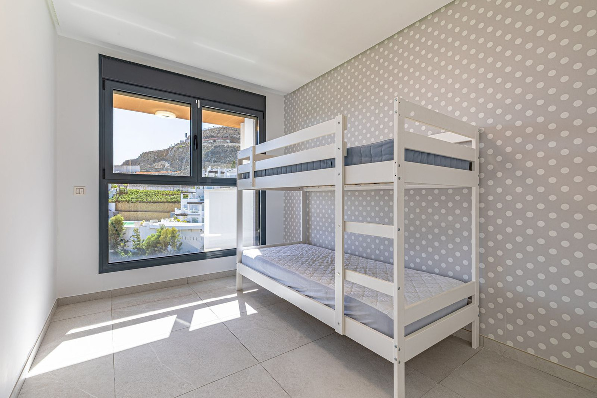 3 Bed Apartment for sale in La Quinta Costa Del Sol, Málaga, Spain