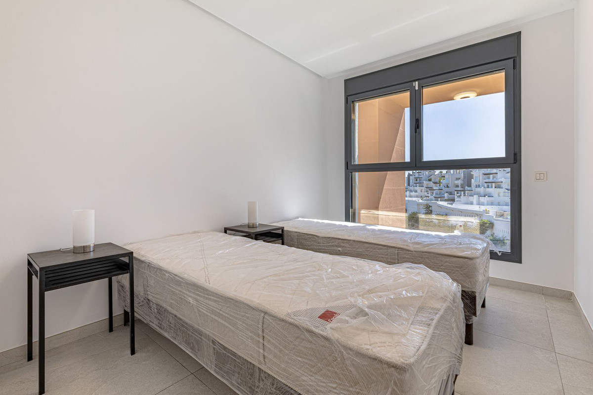 3 Bed Apartment for sale in La Quinta Costa Del Sol, Málaga, Spain