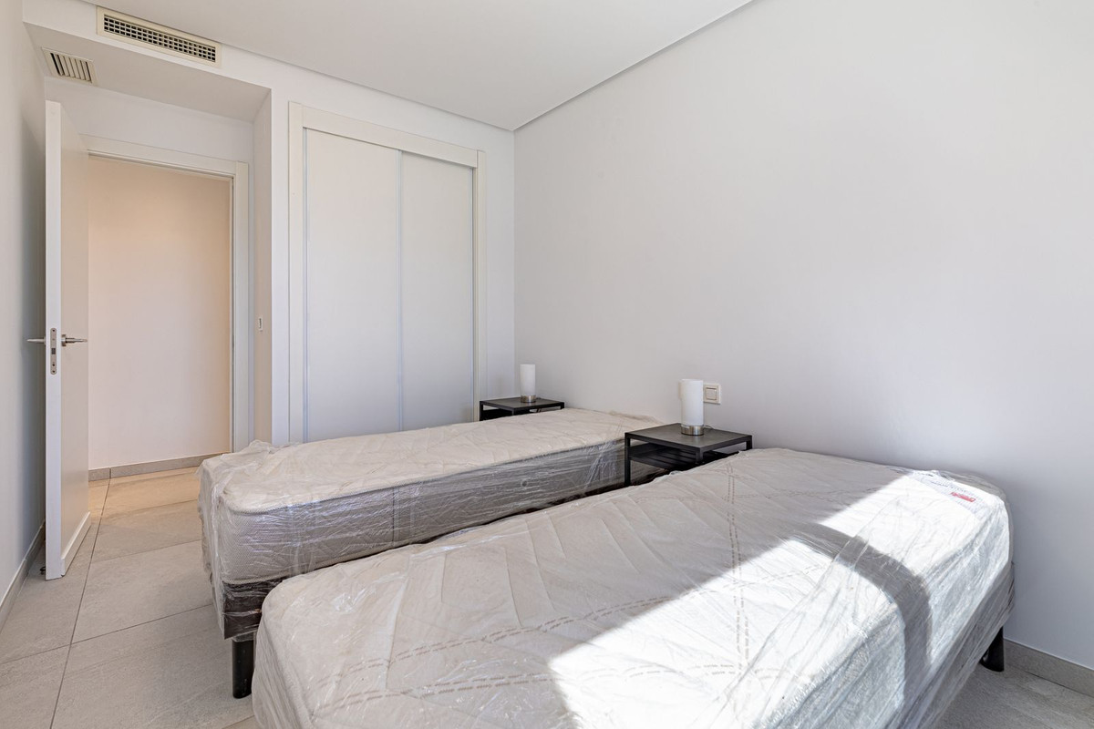 3 Bed Apartment for sale in La Quinta Costa Del Sol, Málaga, Spain