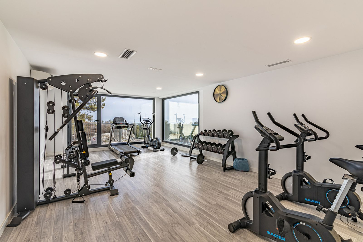 3 Bed Apartment for sale in La Quinta Costa Del Sol, Málaga, Spain
