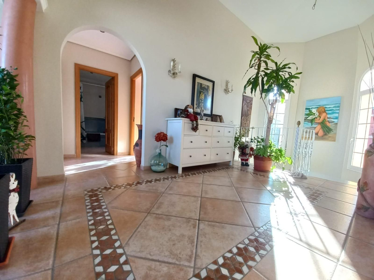 5 Bed Townhouse for sale in San Pedro De Alcántara Costa Del Sol, Málaga, Spain