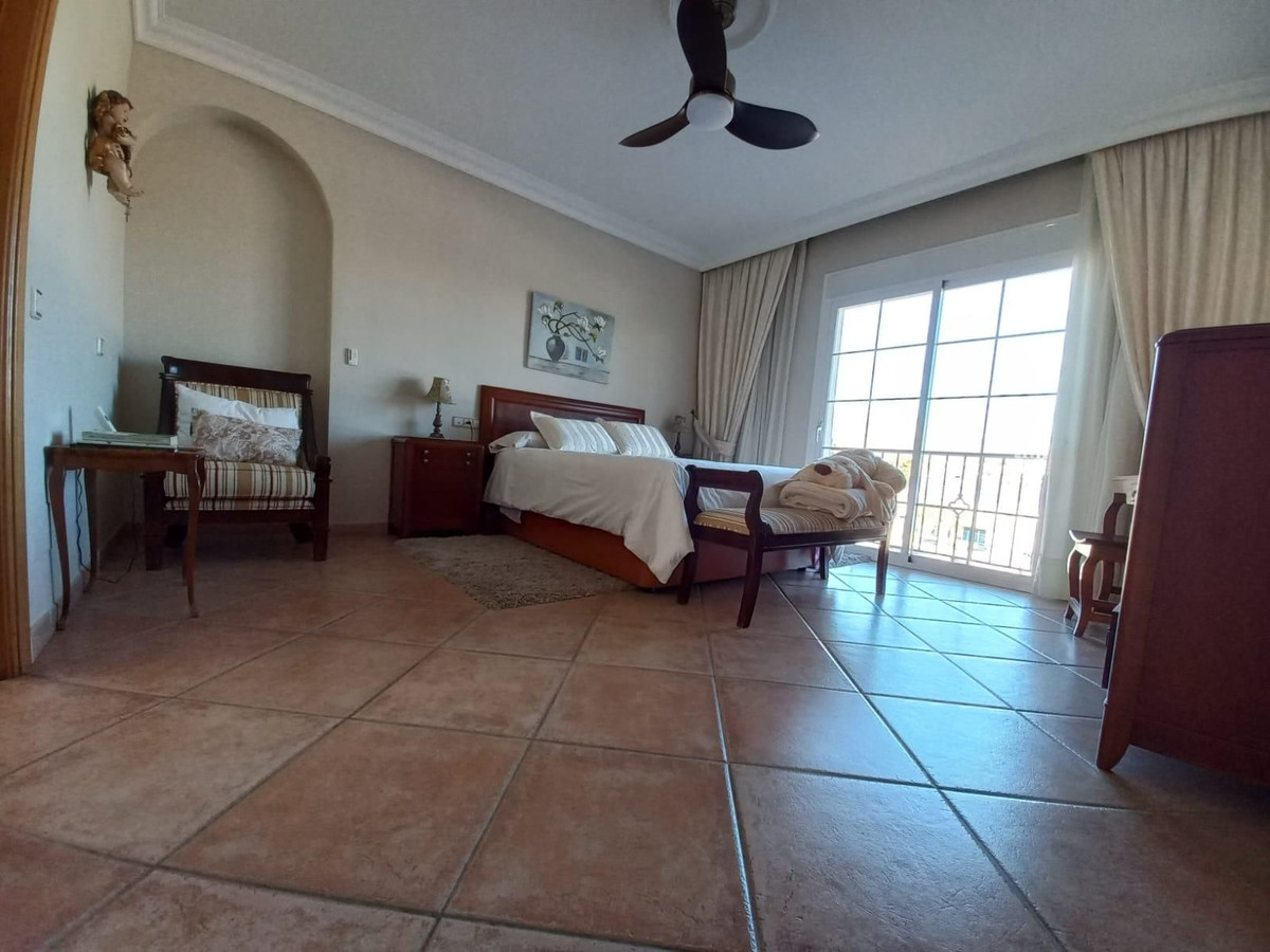 5 Bed Townhouse for sale in San Pedro De Alcántara Costa Del Sol, Málaga, Spain