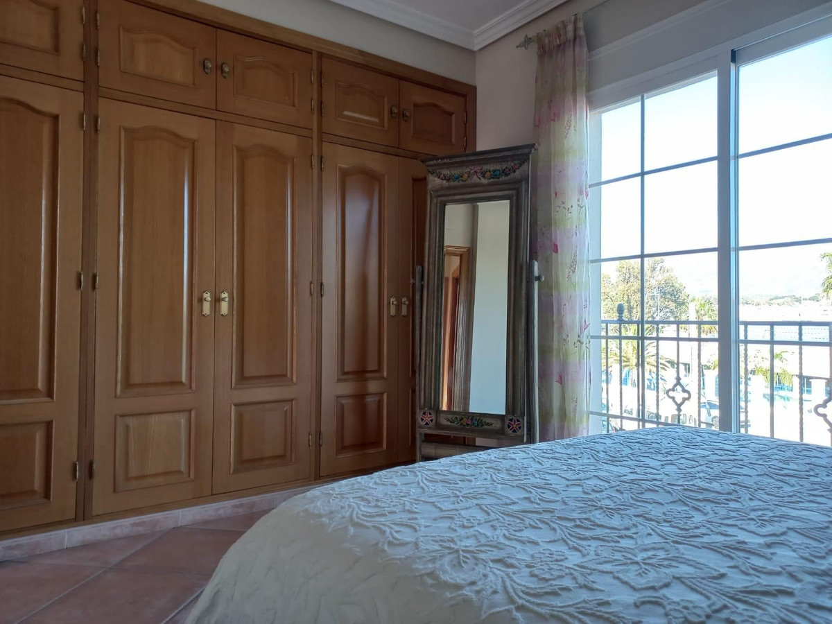 5 Bed Townhouse for sale in San Pedro De Alcántara Costa Del Sol, Málaga, Spain