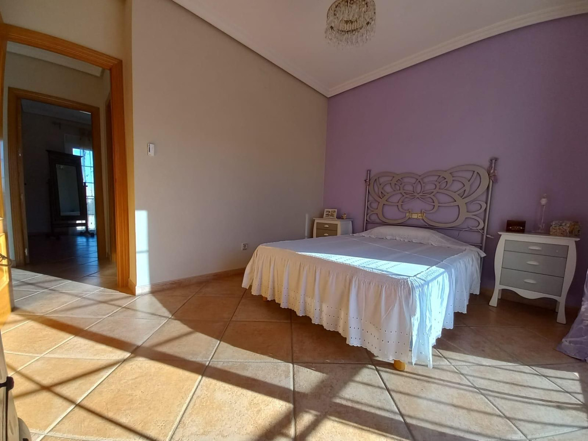 5 Bed Townhouse for sale in San Pedro De Alcántara Costa Del Sol, Málaga, Spain