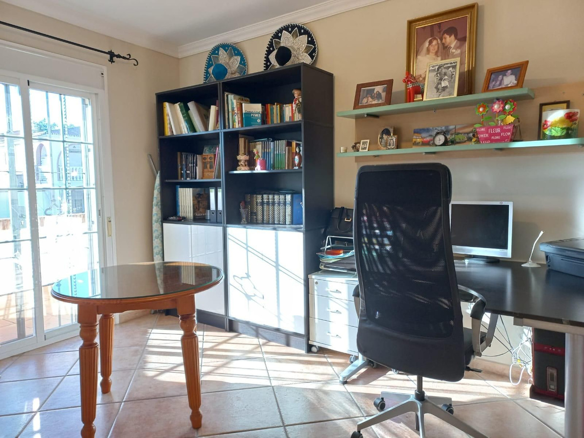 5 Bed Townhouse for sale in San Pedro De Alcántara Costa Del Sol, Málaga, Spain