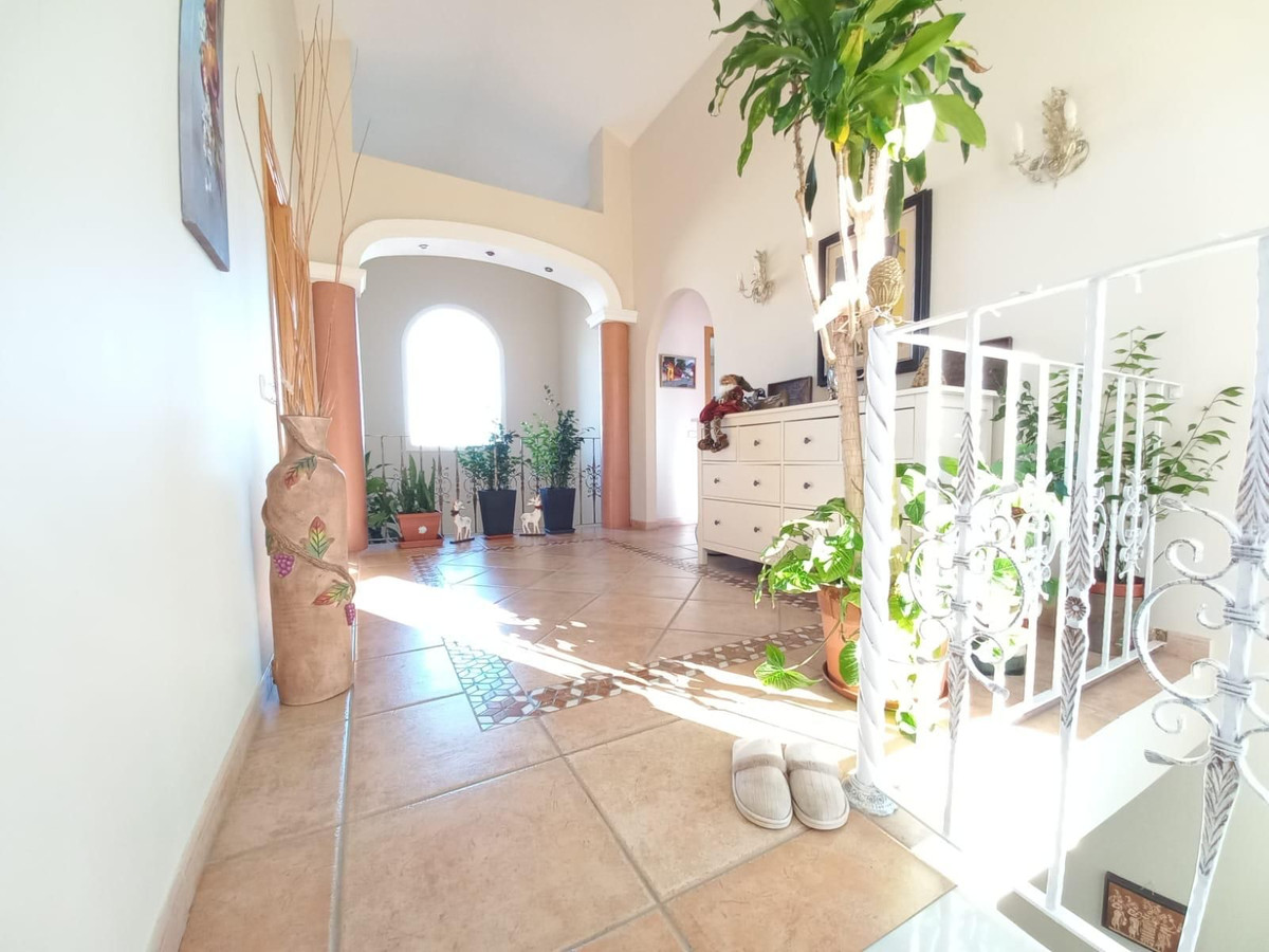 5 Bed Townhouse for sale in San Pedro De Alcántara Costa Del Sol, Málaga, Spain