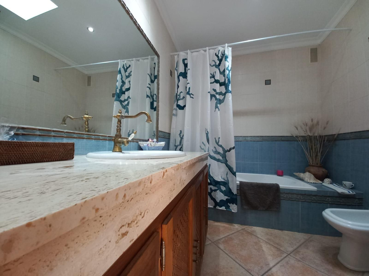 5 Bed Townhouse for sale in San Pedro De Alcántara Costa Del Sol, Málaga, Spain