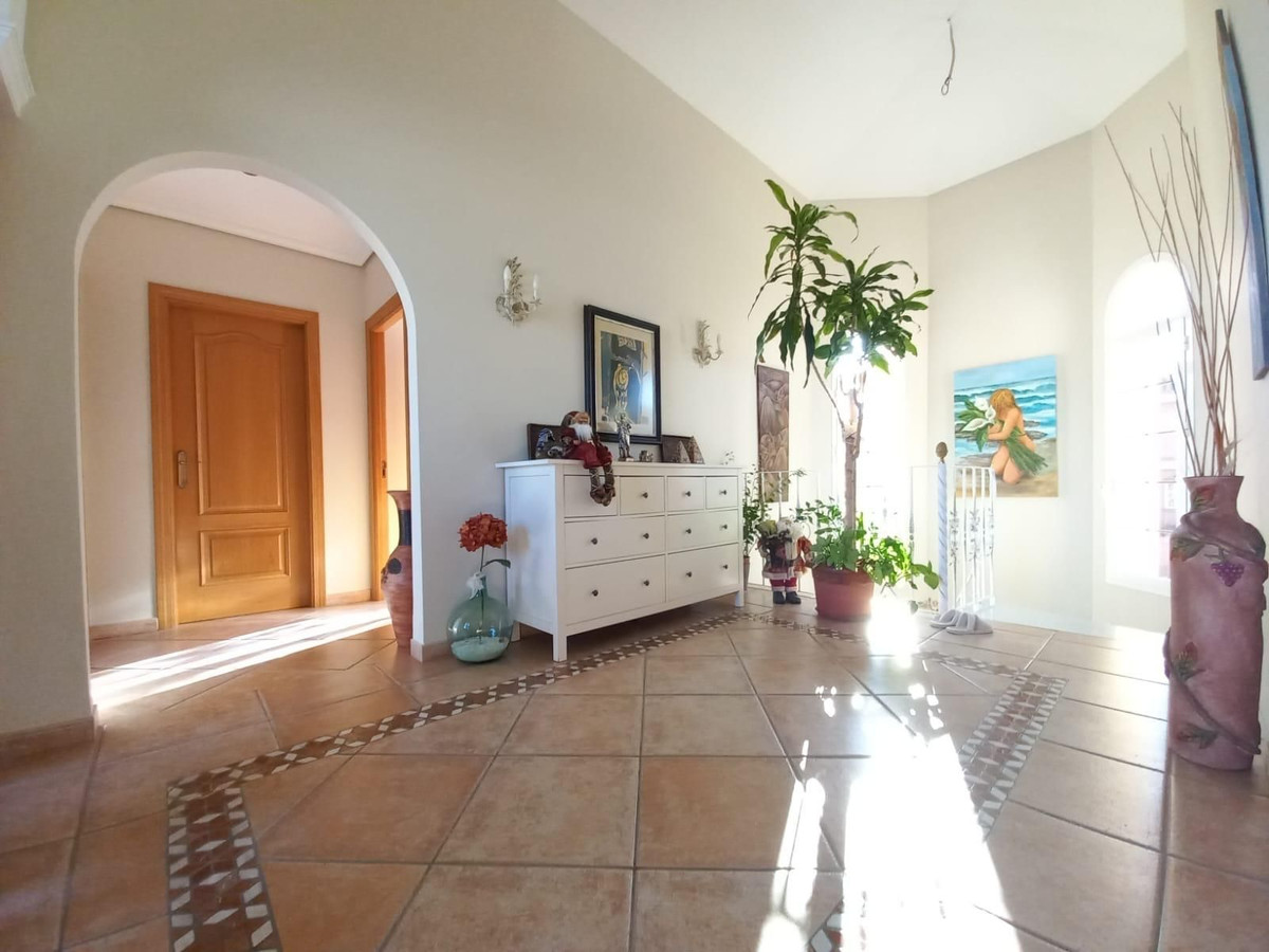 5 Bed Townhouse for sale in San Pedro De Alcántara Costa Del Sol, Málaga, Spain